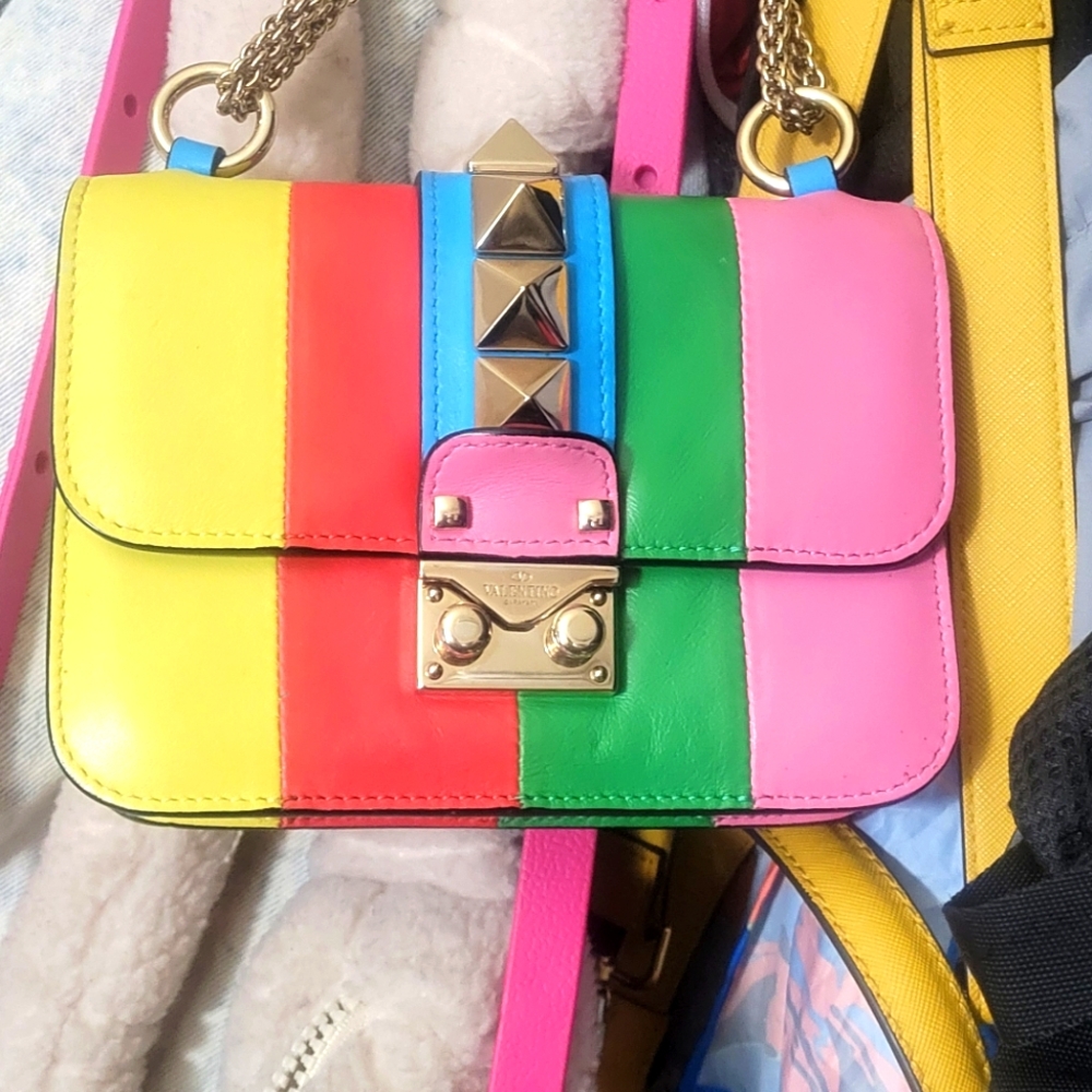 Vibrant Yellow and Red Crossbody Bag with Gold Chain